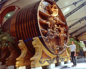 Madame_Pommery_beczka_gigant